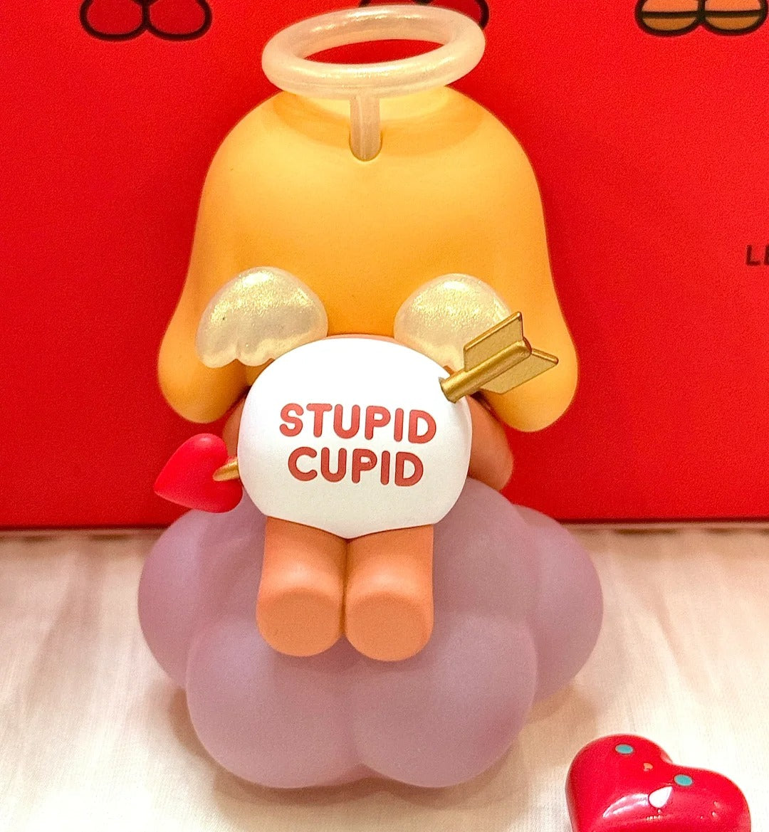 B10-12 CRYBABY 크라이베이비 러브 신 눈물 랜덤 피규어